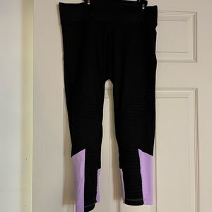 Selling black PINK brand capri leggings. Worn once. Very good condition